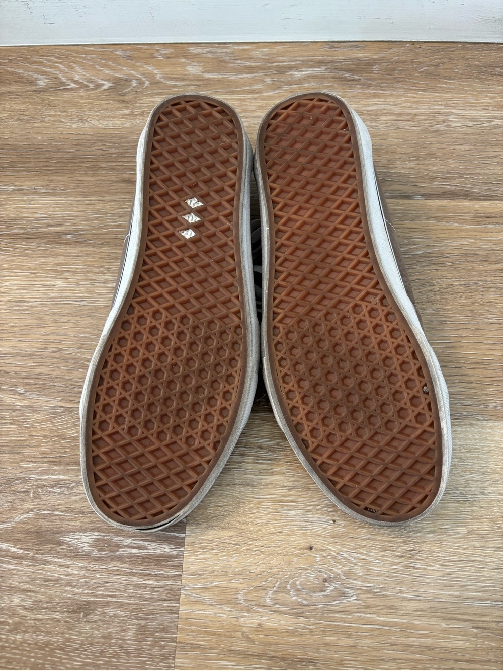 Brown Men’s Vans Size 10.5 - Picture 8 of 10